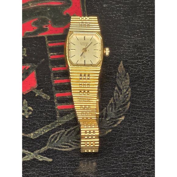 vintage Citizen Quartz ladies\' watch main image 5